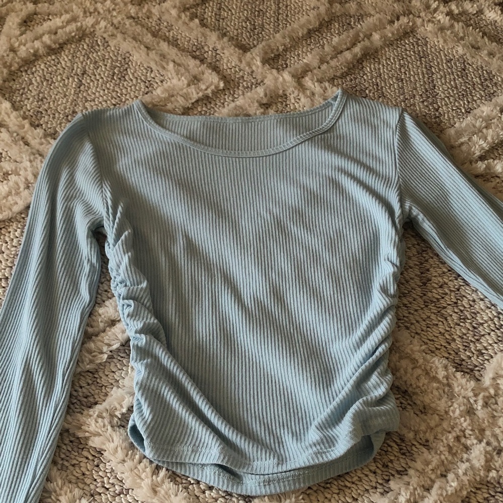ALO Yoga Light Blue Ribbed Long Sleeve Tee - Picture 4 of 6
